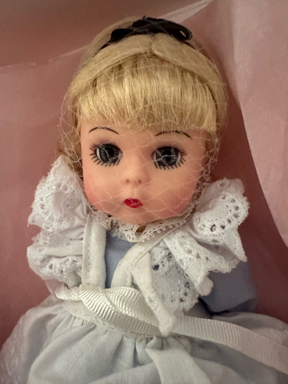 Alice in Wonderland & White Rabbit Madame Alexander doll set 30665 original box - Picture 4 of 11